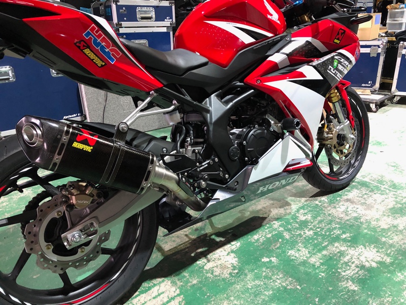 CBR250RR MC51 アクラポビッチ スリップオンマフラー