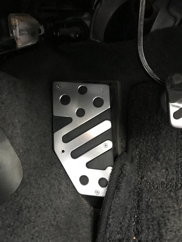 三菱自動車(純正) アルミフットレスト のパーツレビュー