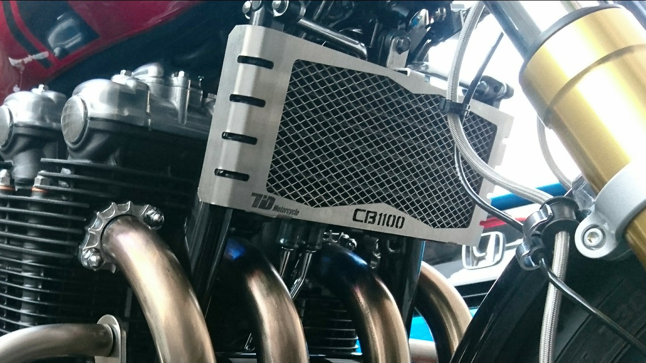 オリジナル オリジナル オイルクーラーガード のパーツレビュー Cb1100rs もりたけ みんカラ