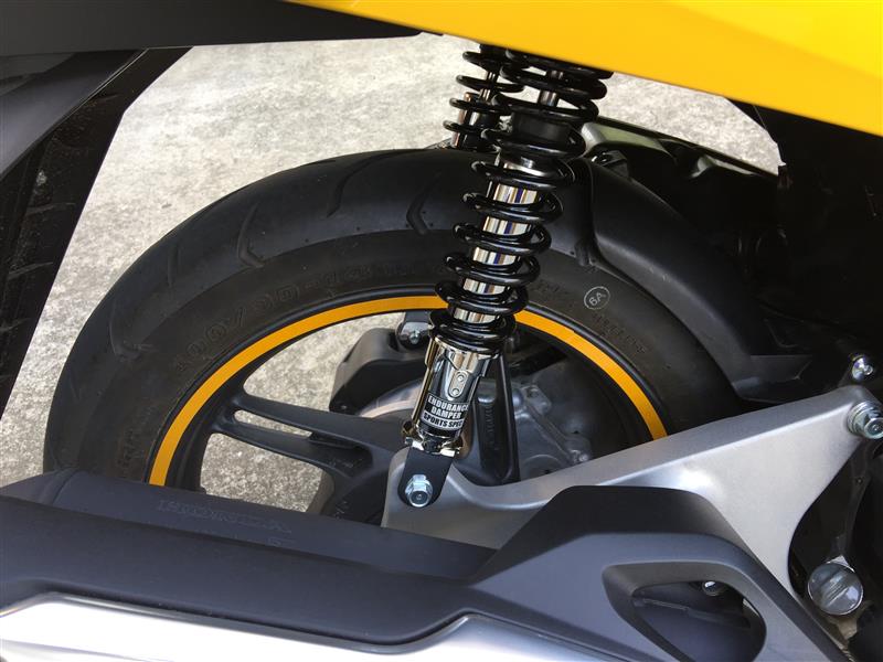 エンデュランス Pcx Pcx150 リア サスペンション メッキボディ 黒スプリング リヤショック のパーツレビュー Pcx へべ みんカラ