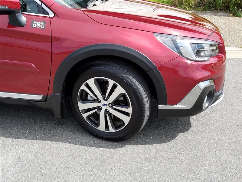 SUBARU E2017AL200【スバル純正品】ホイールアーチトリム