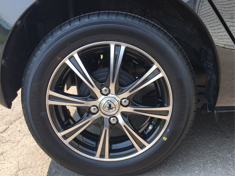 BROOK 8spoke+ Yellow Hat PRACTIVA 155/65R14 75S のパーツ