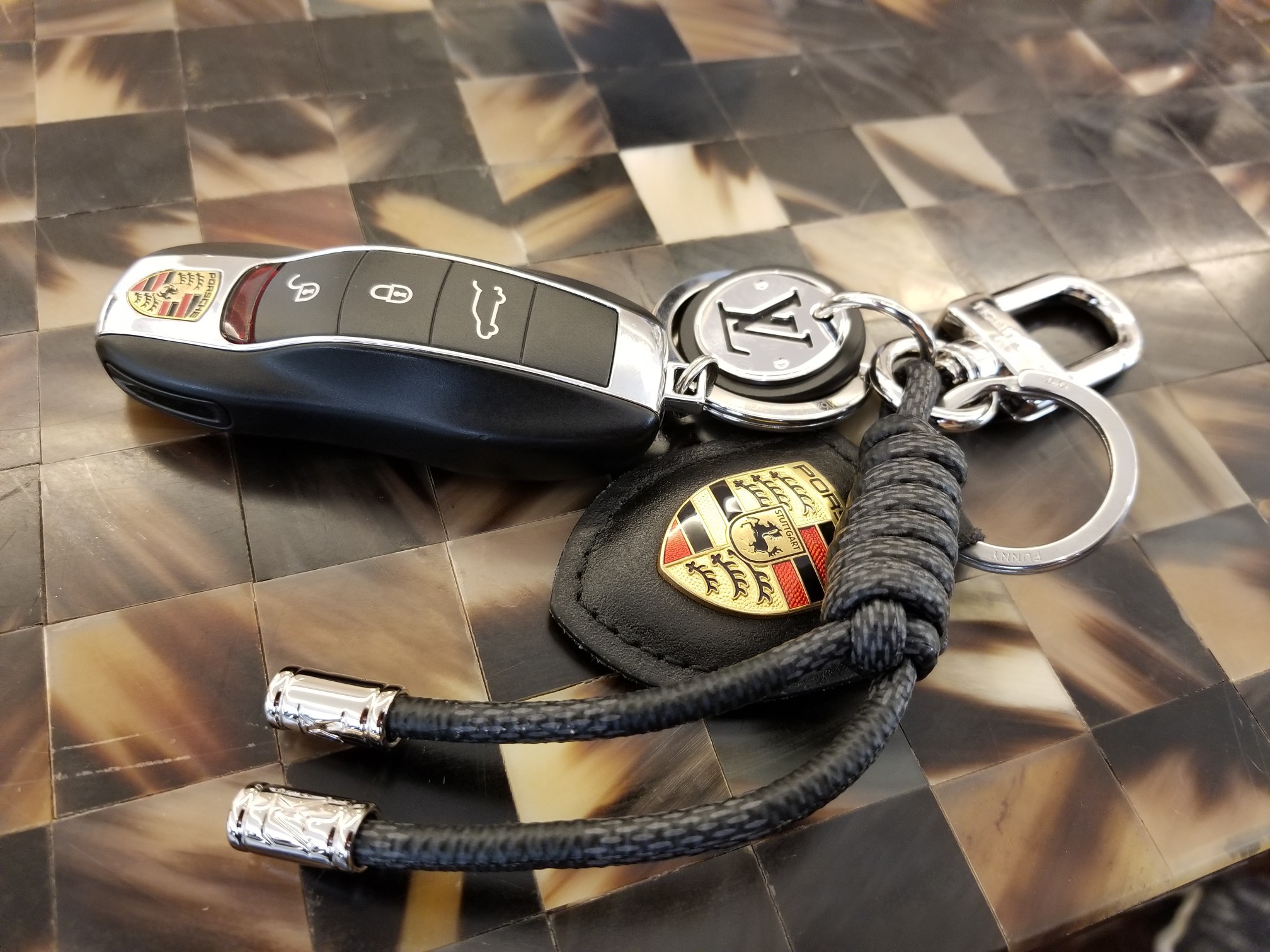 Louis 軽 Vuitton キーホルダー 黒 レザー
