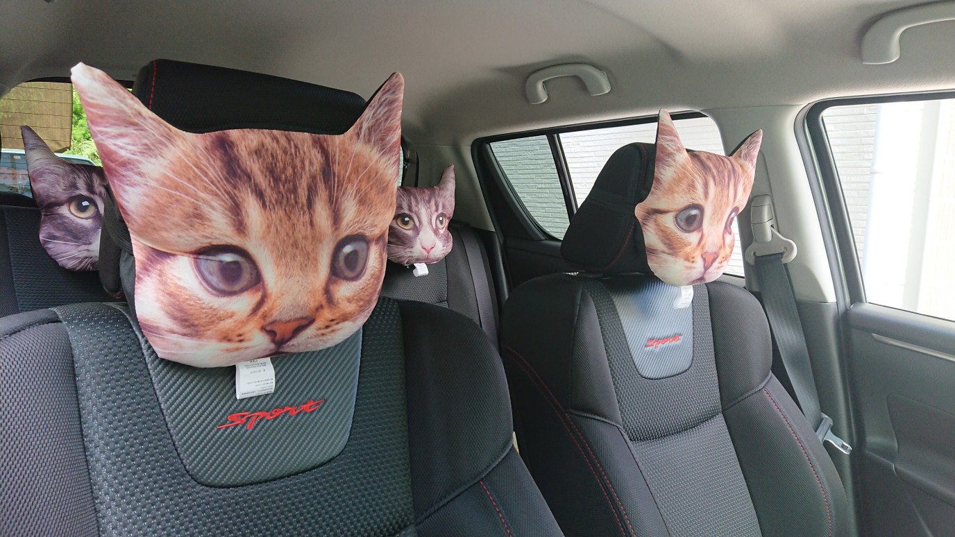 ダイソー 猫型ヘッドレスト のパーツレビュー スイフトスポーツ Ns31やまさんss81 みんカラ