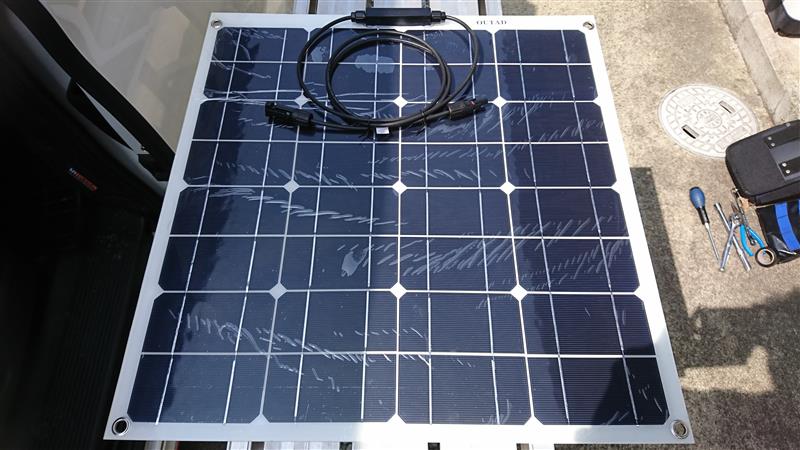 Outad 単結晶 ソーラーパネル 50w のパーツレビュー フリード ハイブリッド フブー 車中泊 みんカラ