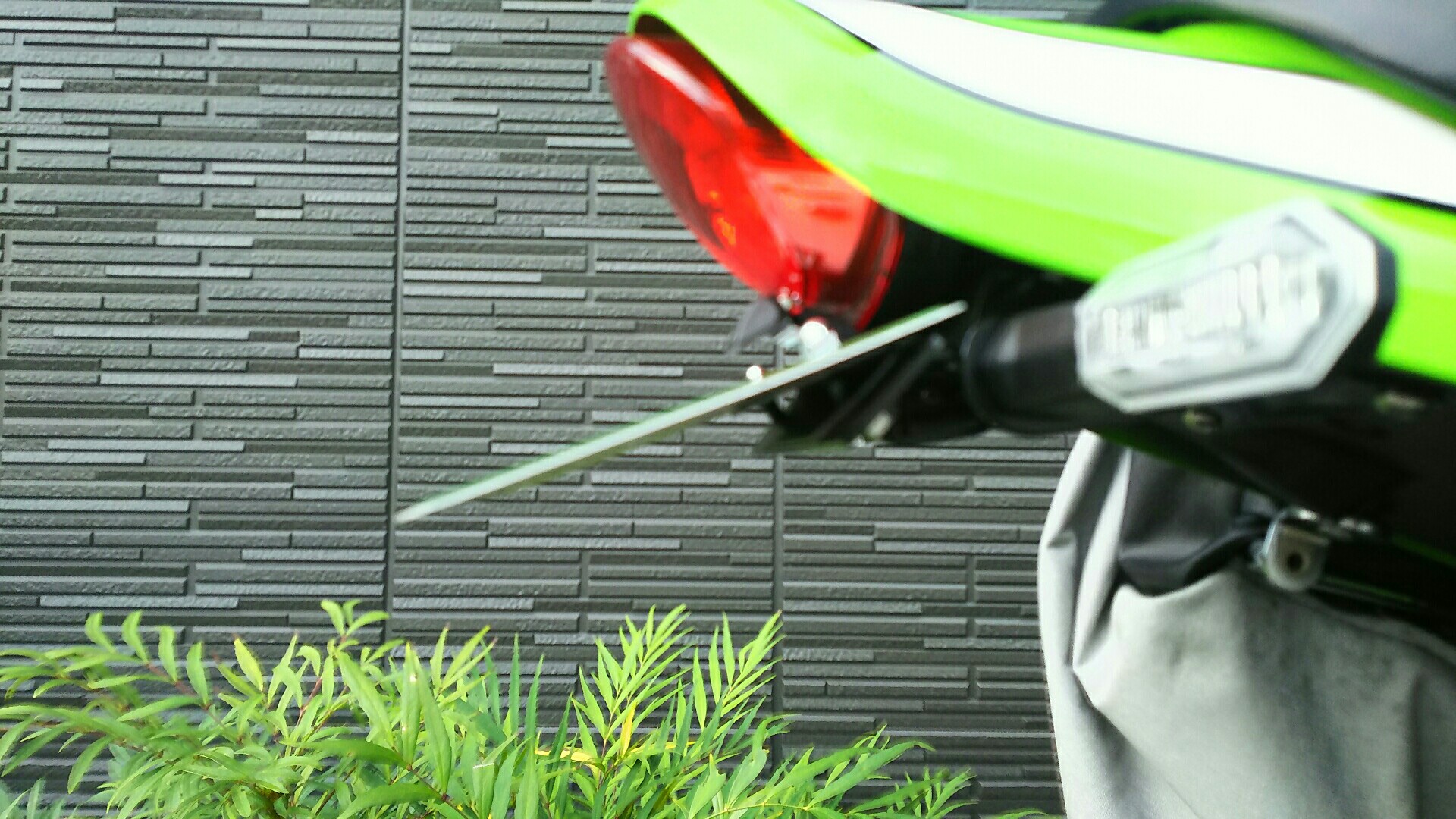 DAYTONA(バイク) スラントナンバーステー のパーツレビュー | Z900RS CAFE(ikenao) | みんカラ DAYTONA(バイク) スラントナンバーステー のパーツレビュー | Z900RS CAFE(ikenao) | みんカラ