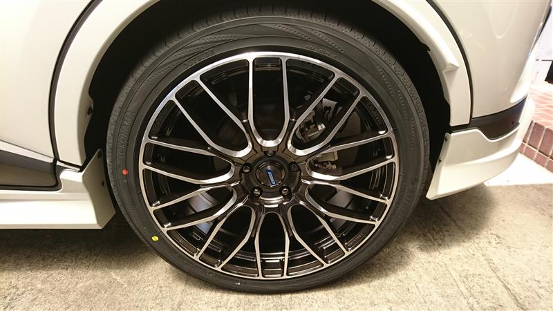 RAYS グラムライツ・アズール 57CNA 20インチ のパーツレビュー