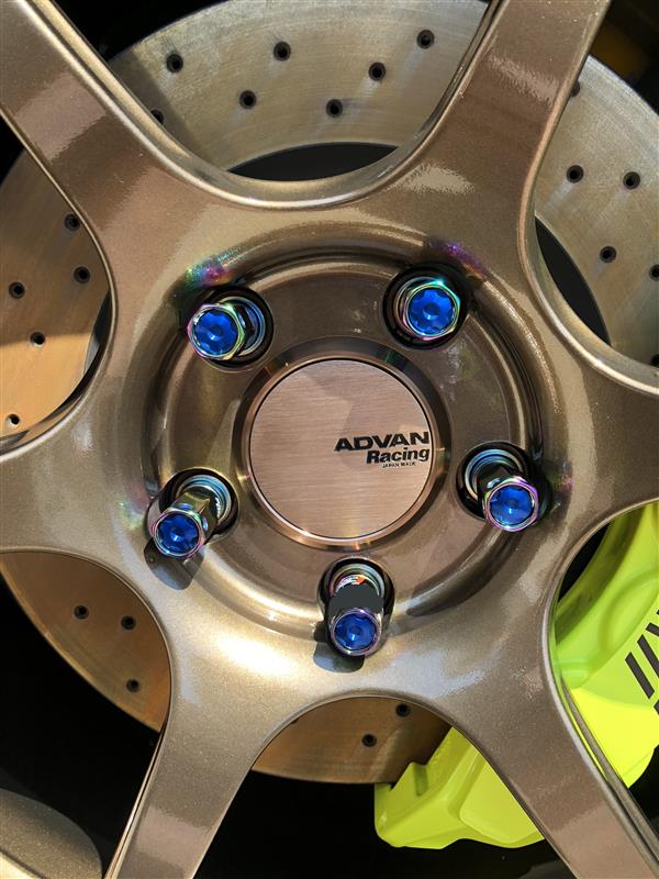 YOKOHAMA ADVAN Racing センターキャップ のパーツレビュー