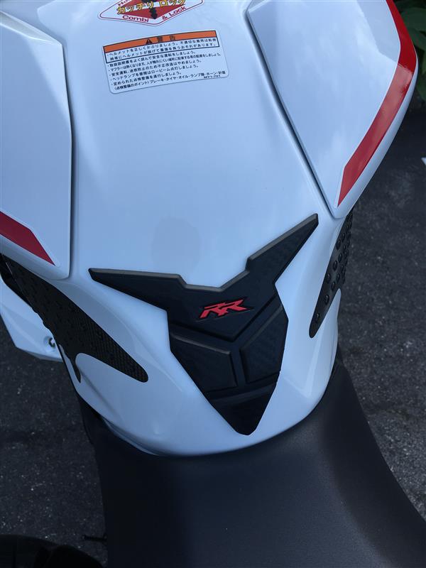 Plot タンクパッド のパーツレビュー Cbr250rr 丸平 みんカラ