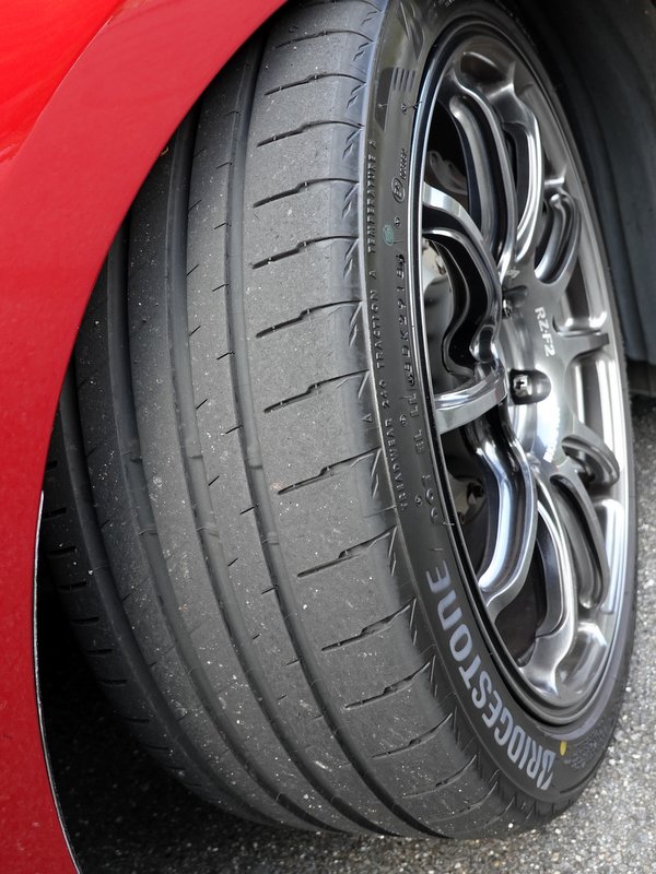 BRIDGESTONE POTENZA S007A 235/40R18 (再レビュー)のパーツレビュー BRIDGESTONE POTENZA S007A 235/40R18 (再レビュー)のパーツレビュー