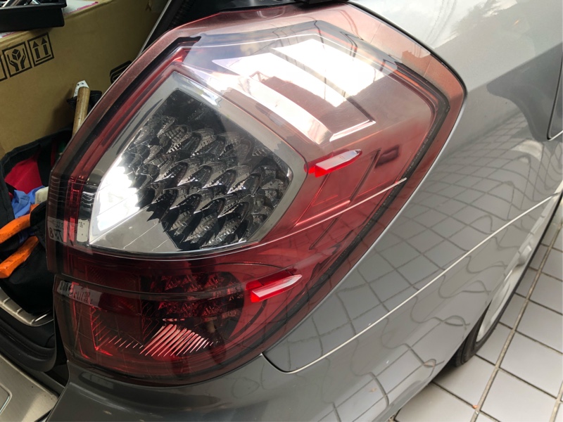 DKI International レガシィ BP用 フルLEDテール ダークスモーク