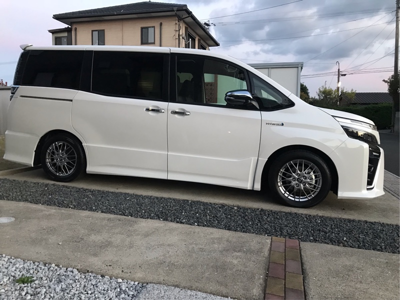 ヴォクシーのVOXY 80 後期・VOXY・明日からGW・ダウンサス