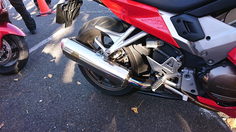 アールズ ギア ワイバン スリップオン チタンクロスオーバル のパーツレビュー Vfr800f もりりん みんカラ
