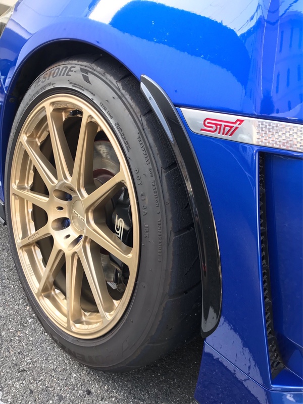 レクサス(純正) GS-F&RC-F フェンダーモール のパーツレビュー
