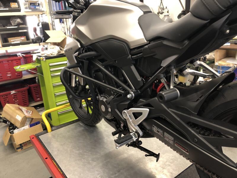 Ssbファクトリー Cb250r用リアスライダー Hr3 のパーツレビュー Cb250r Selfservice みんカラ