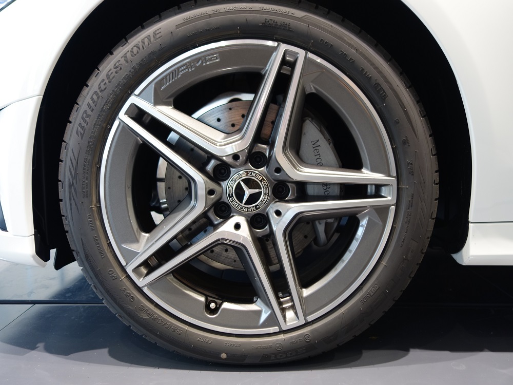メルセデス ベンツ 純正 18インチamg5ツインスポークアルミホイール のパーツレビュー Cクラス セダン まっつん W5 みんカラ