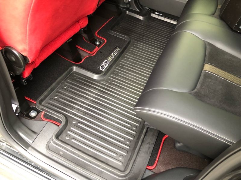 ホンダ 純正 Rkステップワゴン用二列目ラバーマット縁高仕様 のパーツレビュー Nボックスカスタム Hiro110 みんカラ