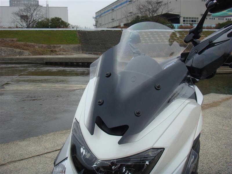 YAMAHA 【ヤマハ純正】 ミドルスクリーン N-MAX のパーツレビュー