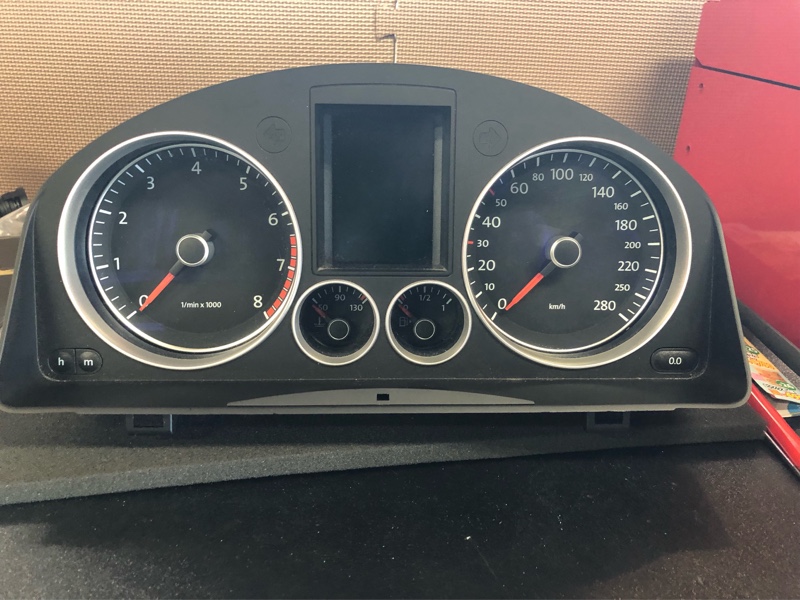 VW / フォルクスワーゲン純正 メーターパネル のパーツレビュー