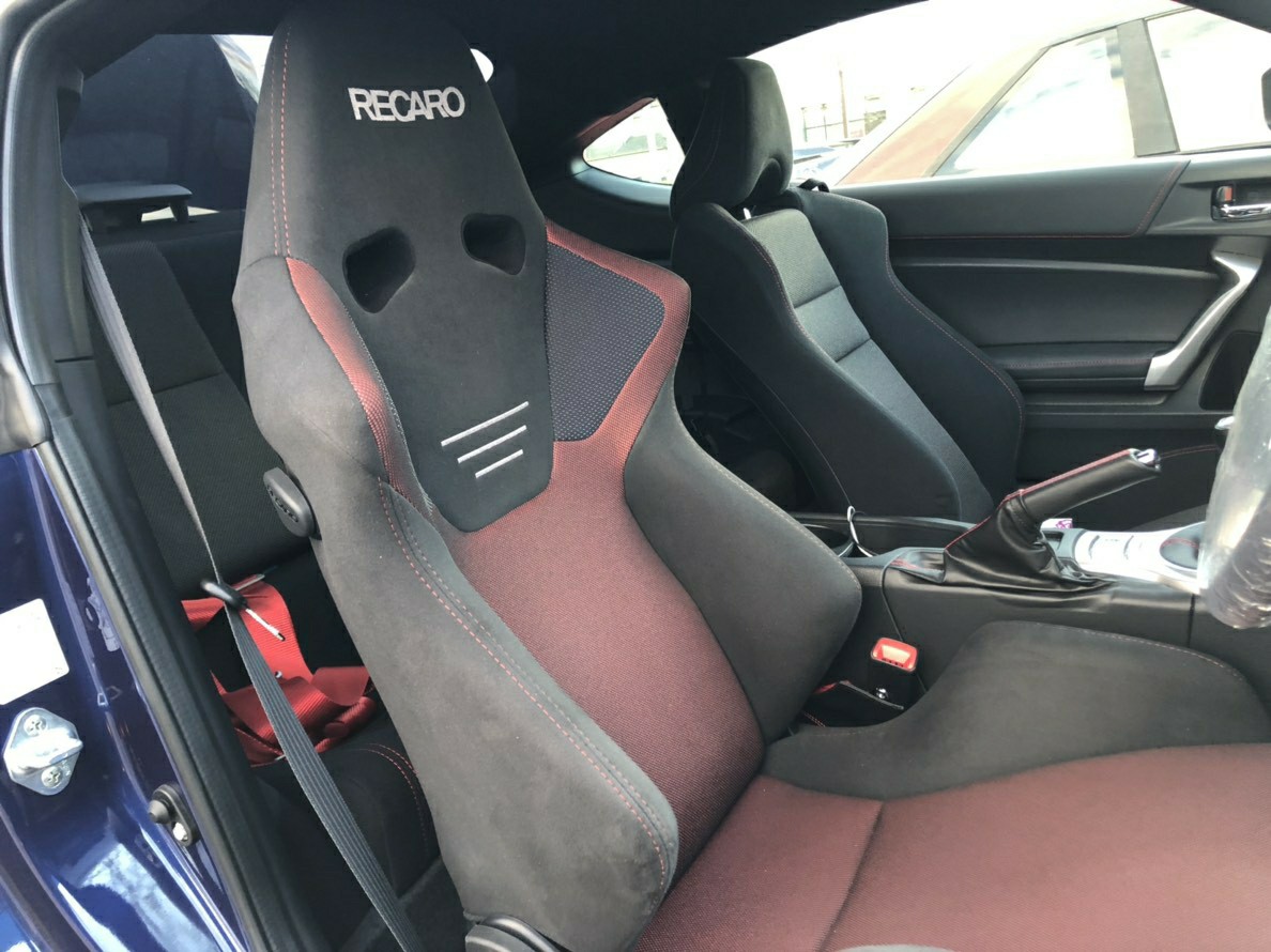 Recaro Sr 6 のパーツレビュー Brz 鷹の羽 Brz みんカラ Recaro Sr 6 のパーツレビュー Brz 鷹の羽 Brz みんカラ