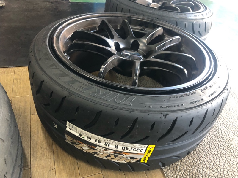 海外 ダンロップ DIREZZA DZ101 235 40-18 2本 i9tmg.com.br