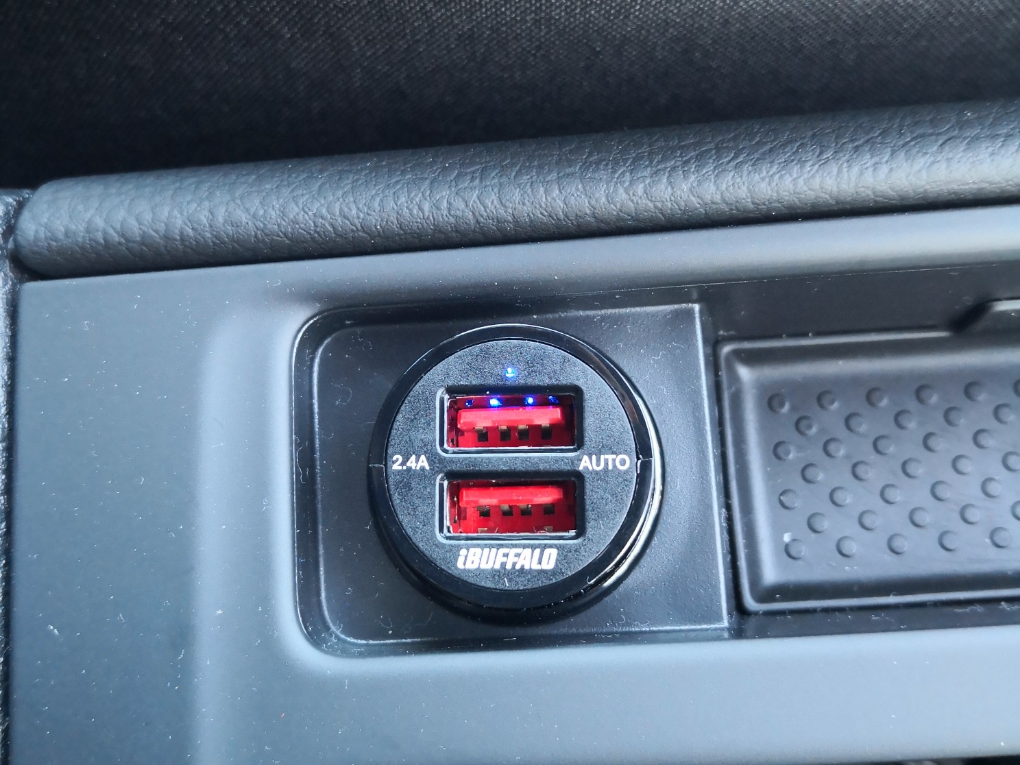 Buffalo 電子機器 シガーソケット用usb急速充電器 のパーツレビュー ゴルフ ハッチバック さむがりdb みんカラ