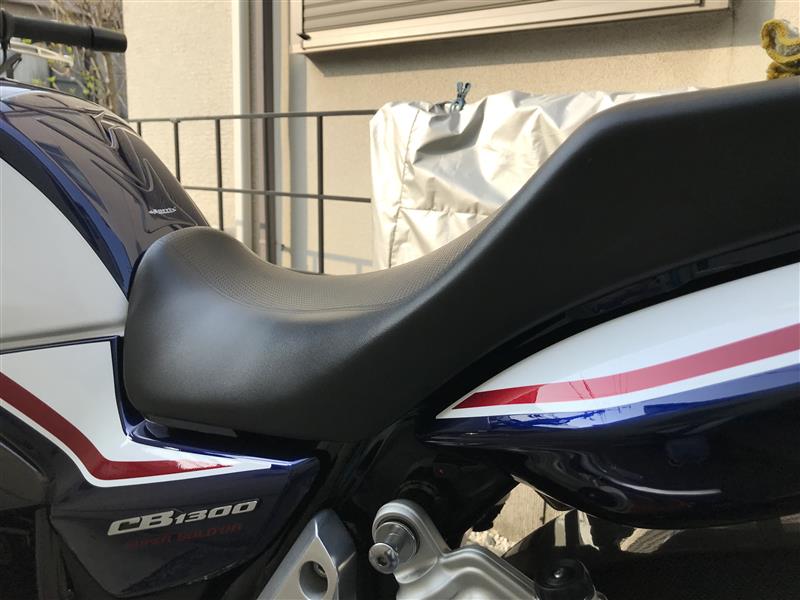 ホンダ純正品 車両オプション Cb1300用ローシート のパーツレビュー Cb1300ーsp Super Bol D Or スーパーボルドール パパ友r みんカラ