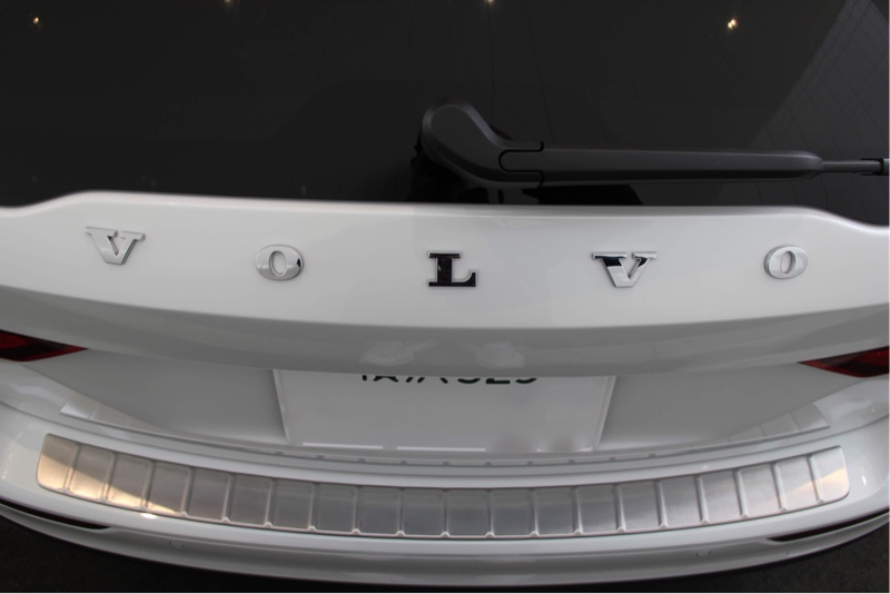 ボルボ純正 リア・バンパープロテクター のパーツレビュー | V60(舞子冗談) | みんカラ