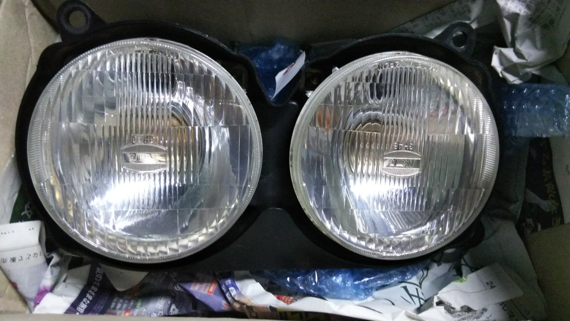 ヤマハ(純正) FZR250用 ヘッドライトユニット のパーツレビュー