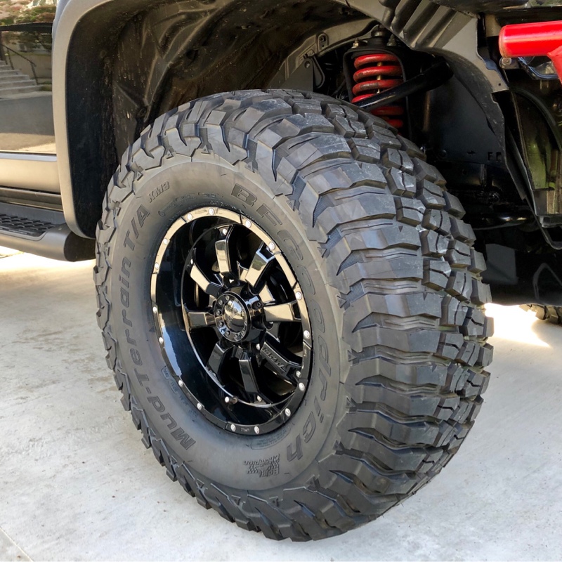 BFGoodrich BFGoodrich Mud-Terrain T/A KM3 LT315/75R16 121Q BF