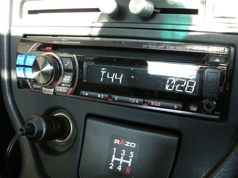 Old school Alpine CDE-102 Radio USB CD Media Player Tuner