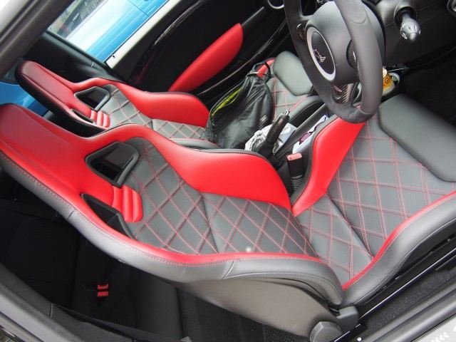 Sportster Limited Edition RECARO(レカロ)のシートの口コミ・パーツ ...