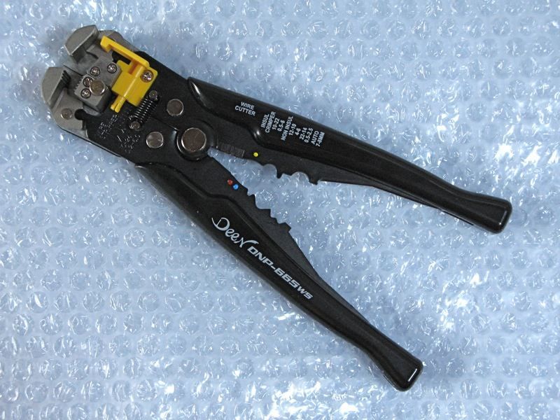 自動絶縁ストリッパー / オートマチックワイヤーストリッパー KNIPEX 自動絶縁ストリッパー / オートマチックワイヤーストリッパー KNIPEX