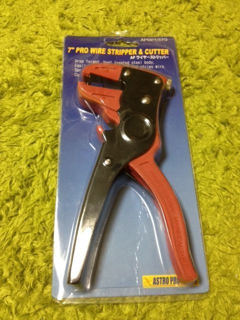 自動絶縁ストリッパー / オートマチックワイヤーストリッパー KNIPEX 自動絶縁ストリッパー / オートマチックワイヤーストリッパー KNIPEX