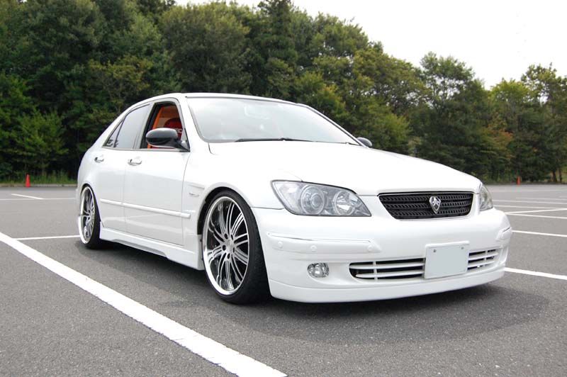 アルテッツァのニコイチバンパーに関するカスタム事例｜車の