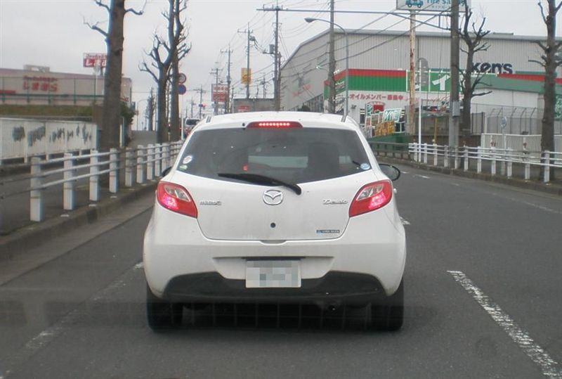 デミオ