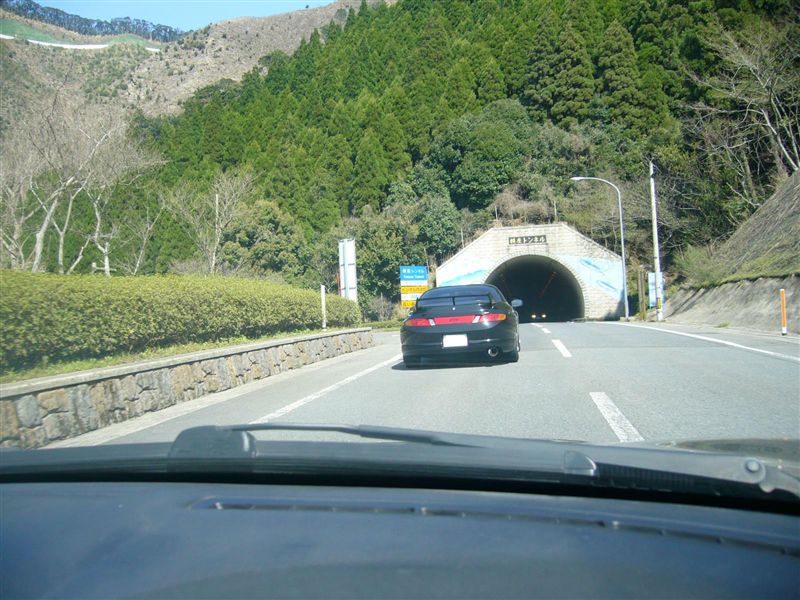 トンネル。。オモロー！！
