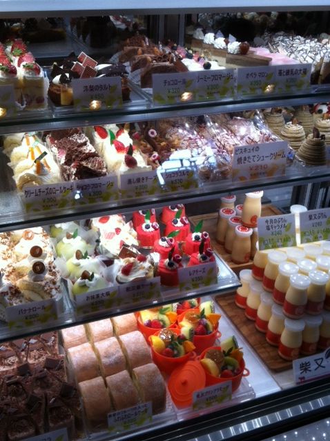 長女のお誕生日ケーキを買いにお菓子屋ビスキュイに ﾆﾔﾆﾔ Hi Roのブログ やりたいことやれるように頑張るョ みんカラ