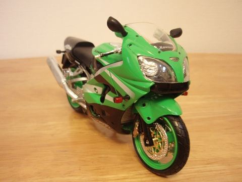 ライムグリーン伝説⑤ 「ZX-9R」 ｜yukiko_rxのブログ｜クマー