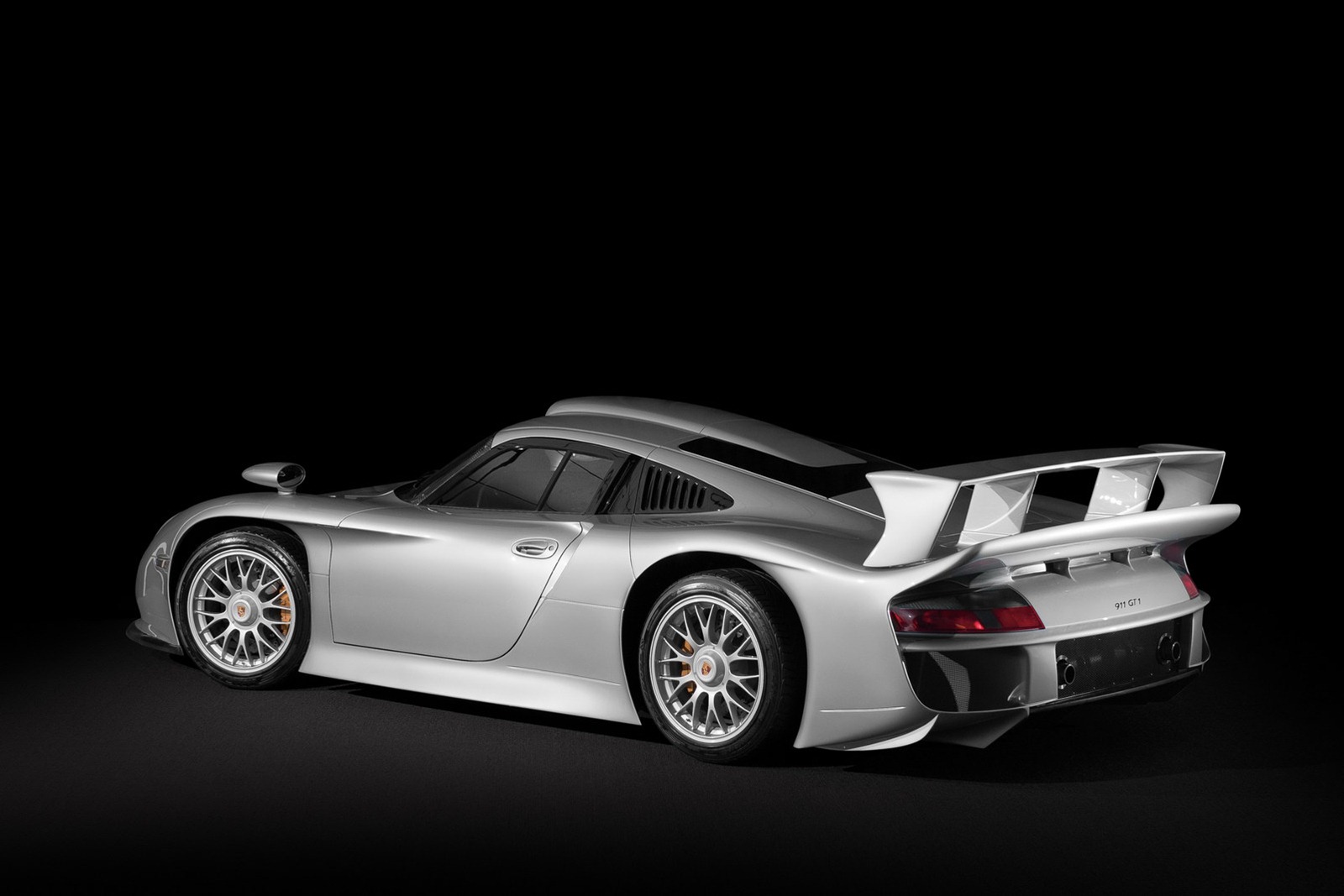 ポルシェ911 GT1ストリートバージョン(1998)｜ウォン警部の