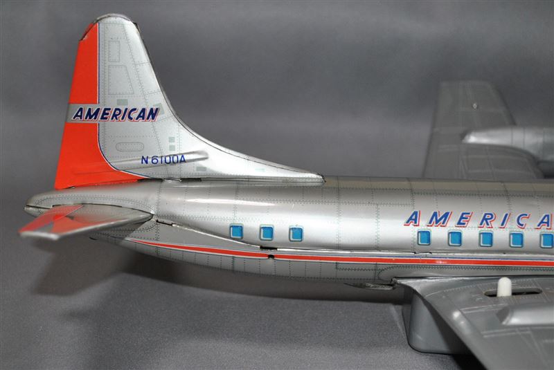 米澤玩具 ブリキ製 電動走行ロッキードL-188エレクトラ アメリカン航空