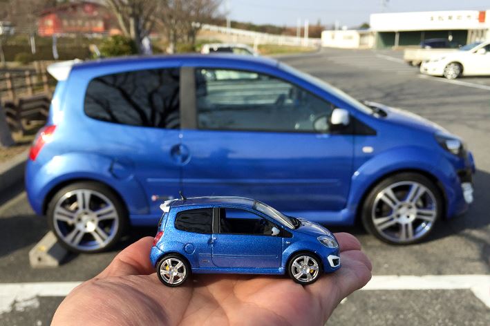 トゥインゴゴルディーニR.S.のミニカー｜osanpoのブログ｜Blue