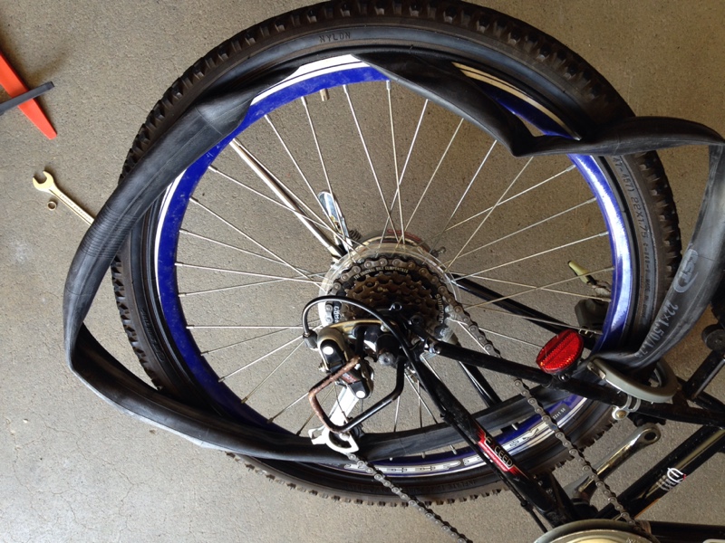 自転車 ムシ 修理