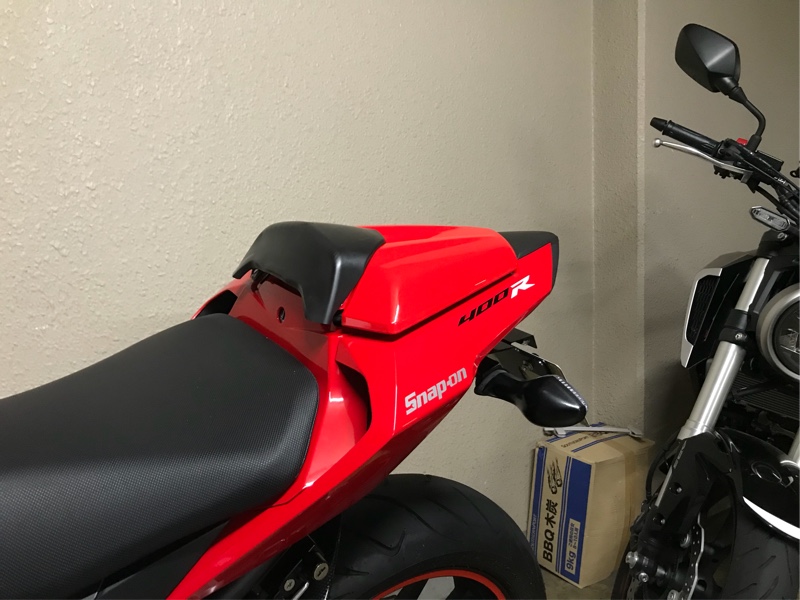 CBR400R シングルシートカウルを外してノーマル仕様に戻しました