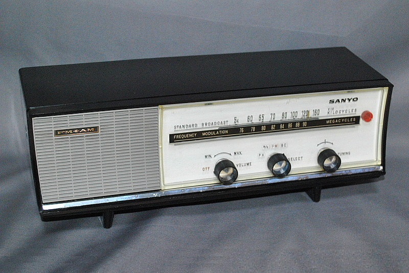 三洋電機（サンヨー） FM 真空管ラジオ FM-201｜覆面えるの