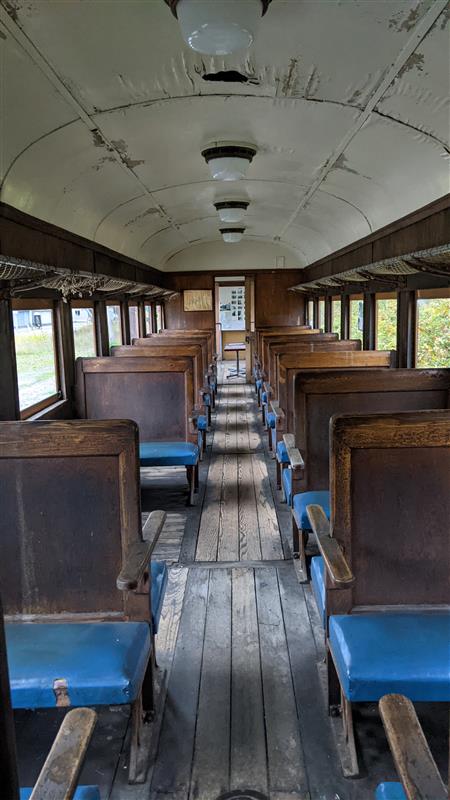 列車車内