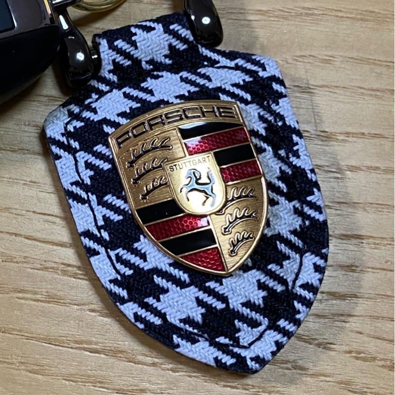 PORSCHE DESIGN ポルシェ クレストキーホルダー のパーツ PORSCHE DESIGN ポルシェ クレストキーホルダー のパーツ