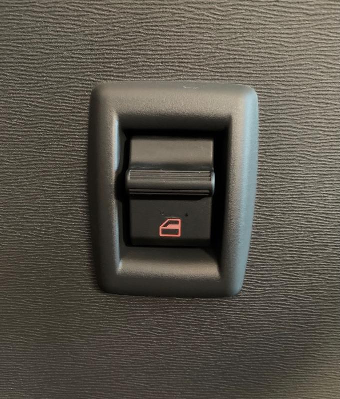 人気カラーの ダイハツ(純正) のパーツ トール純正パワーウィンドウスイッチ パーツ