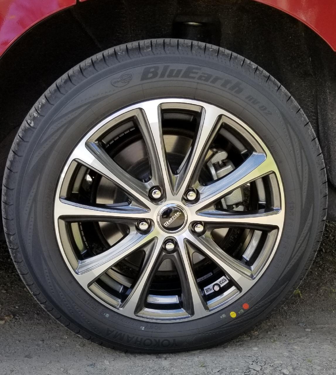 YOKOHAMA BluEarth RV-02 195/60R16 のパーツレビュー | セレナ e YOKOHAMA BluEarth RV-02 195/60R16 のパーツレビュー | セレナ e