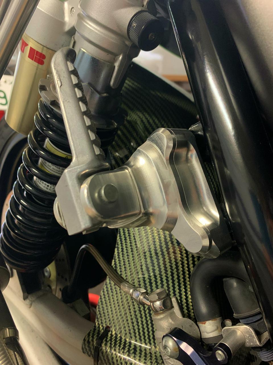 Amazon | ZRX1200R タンデムステップ 左右 1822/1823 カワサキ
